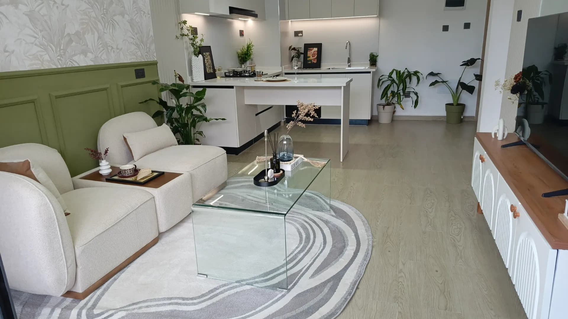 An excellent spacious 1 bedroom